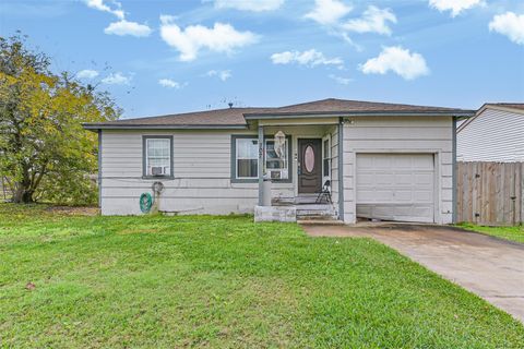 Photo of 707 W 5th Street, Freeport, TX 77541 (MLS # 96517980)