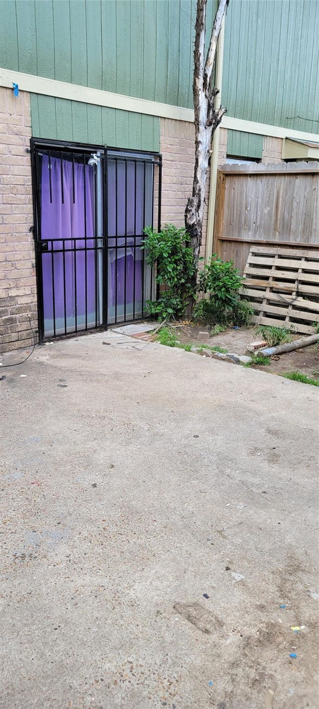 Photo of 137 Casa Grande Drive #137, Houston, TX 77060 (MLS # 16038277)