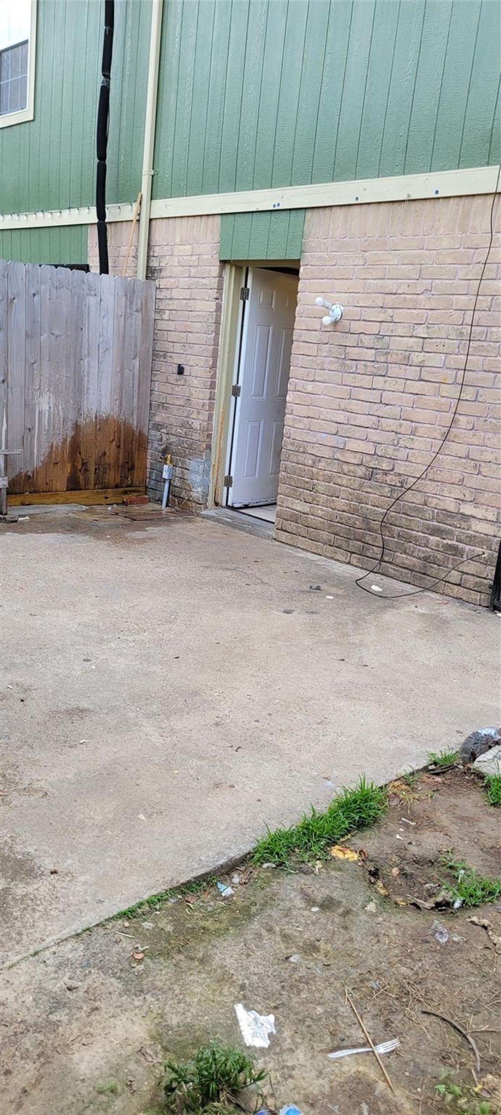 Photo of 137 Casa Grande Drive #137, Houston, TX 77060 (MLS # 16038277)