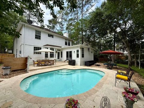 Photo of 65 S Hidden View Circle, The Woodlands, TX 77381 (MLS # 22012504)