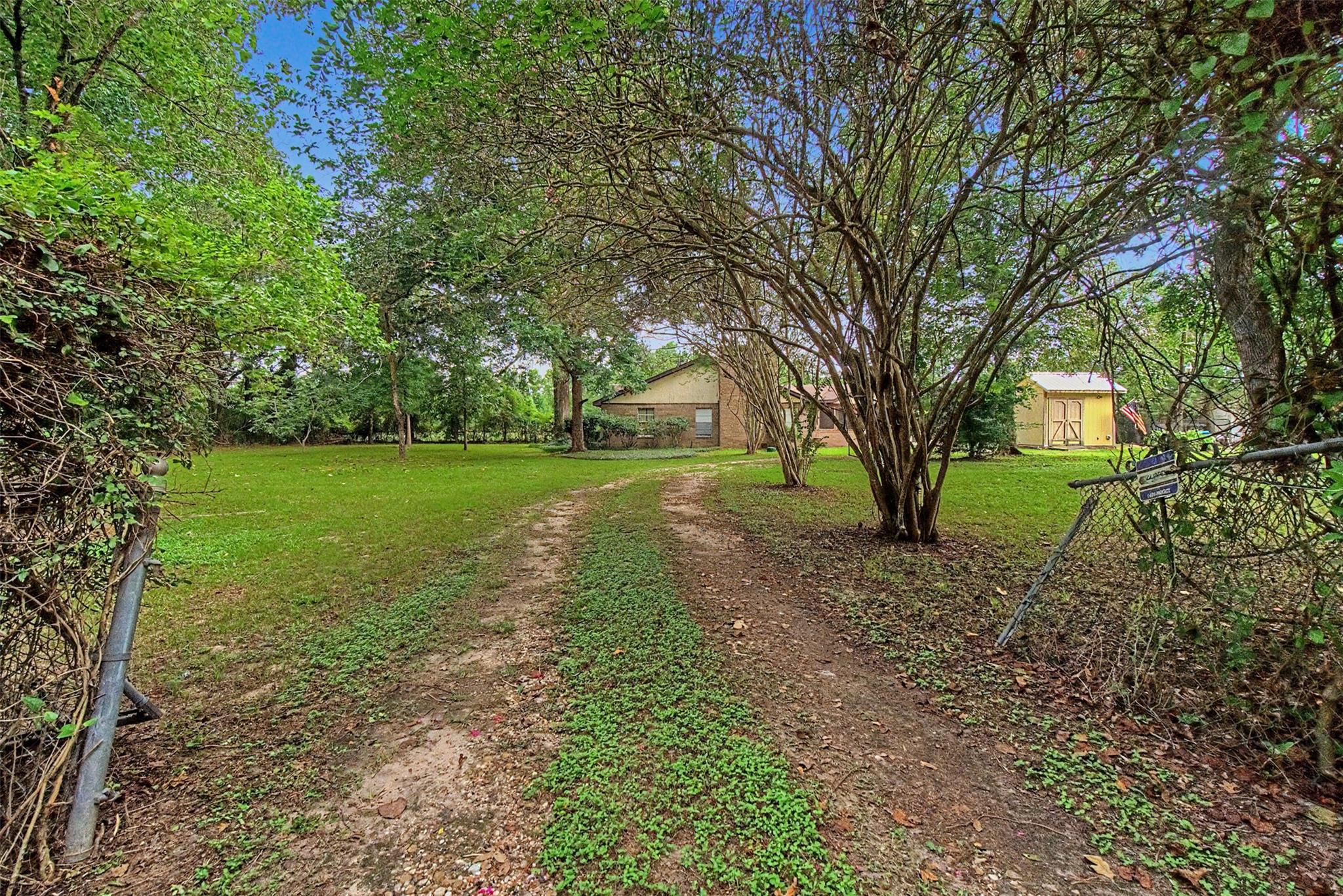 6556 Golden Oaks Drive