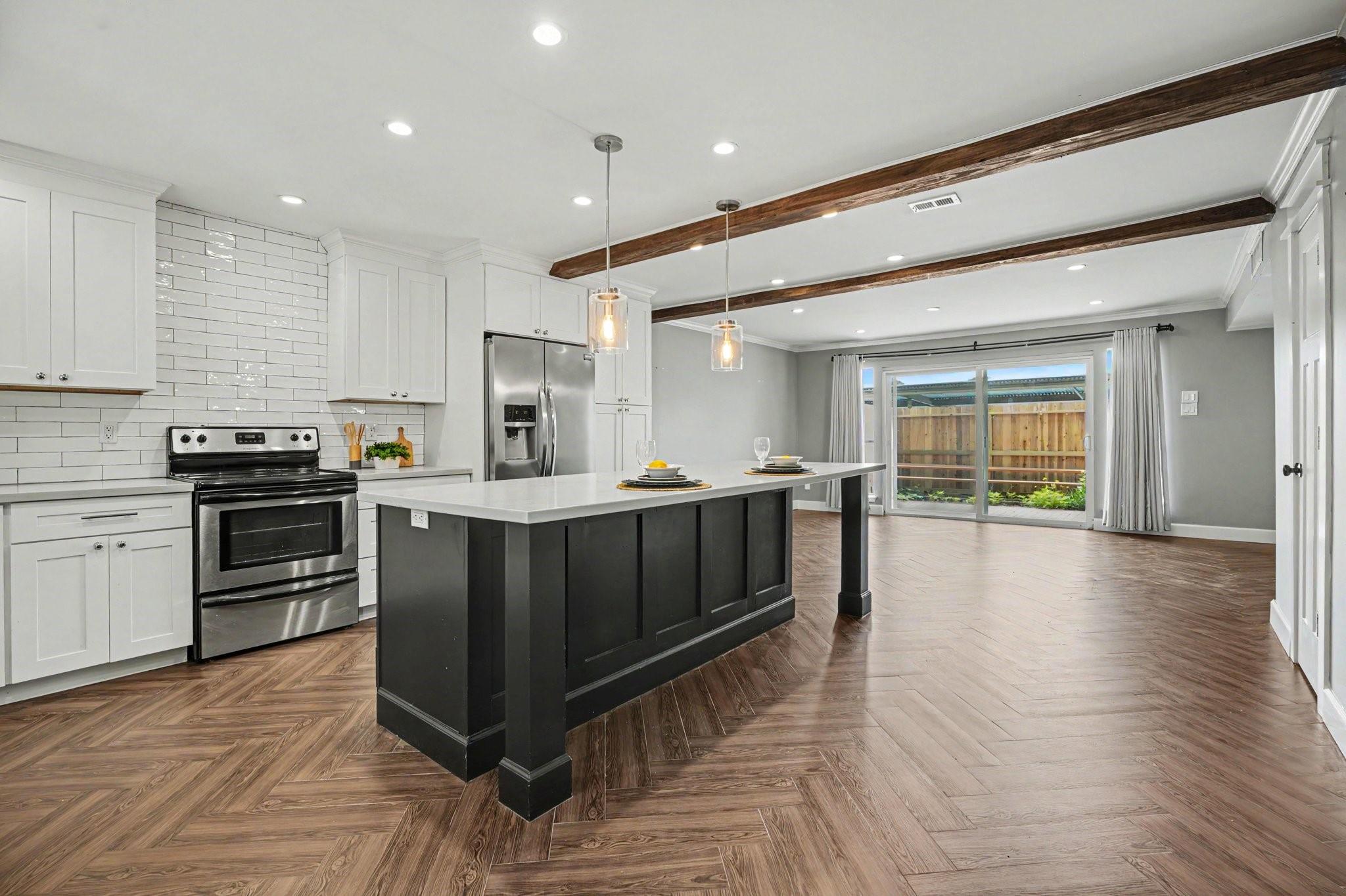 18206 Heritage Lane 8206
