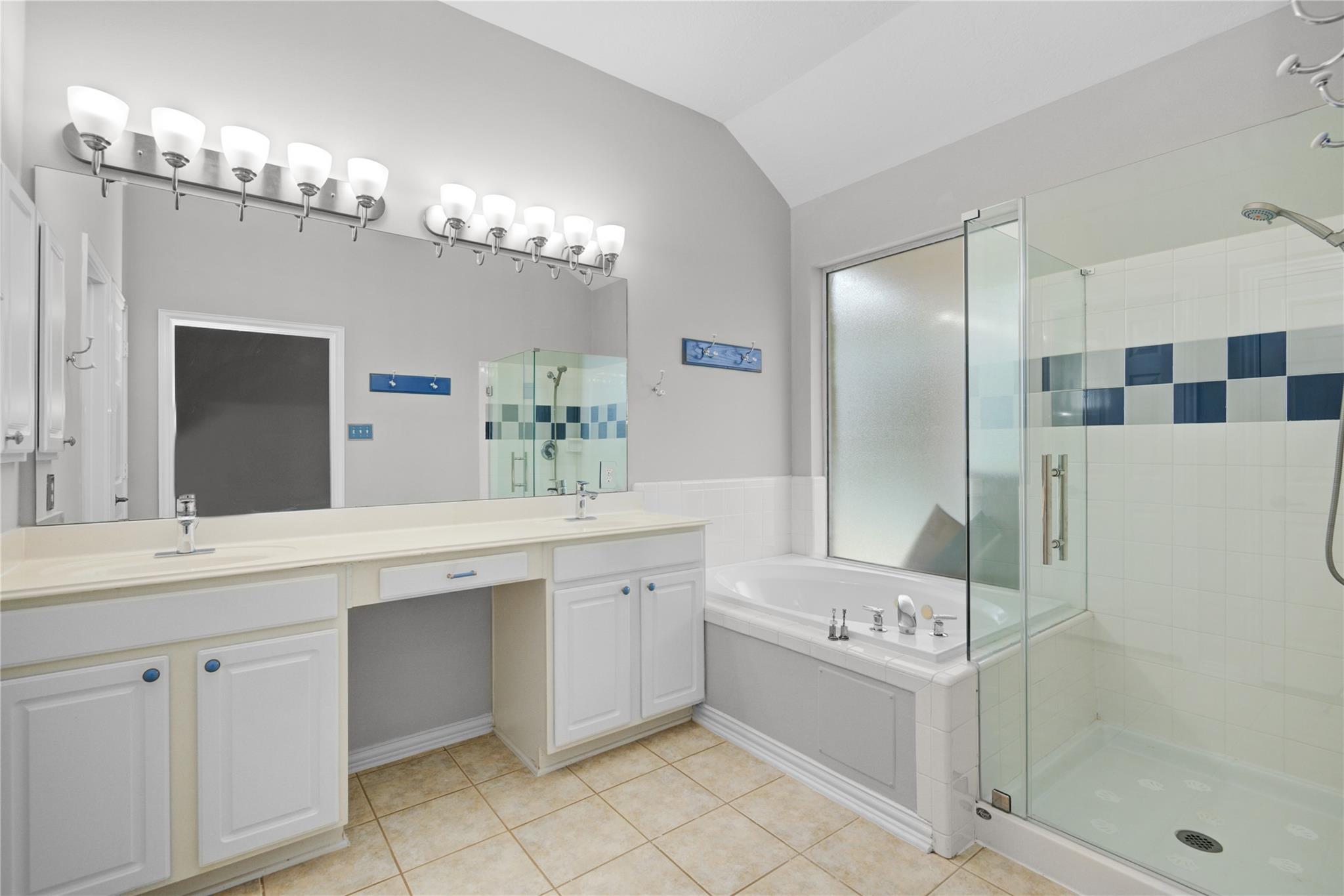 1293 Ocean Manor Lane