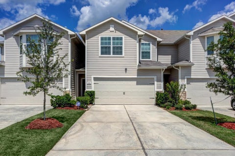 Townhouse For Rent - 5016 Fjord Court<br/> Harris County, Houston, TX 77066