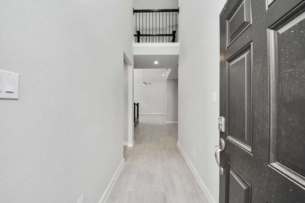 Photo of 11711 Leafy Laurel Drive, Houston, TX 77066 (MLS # 10394844)
