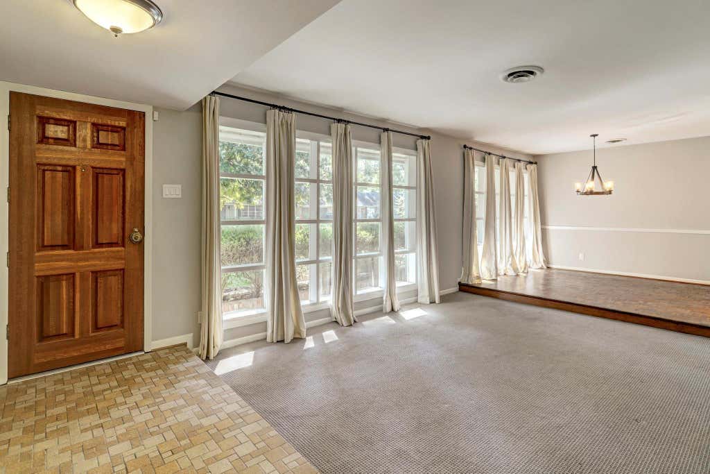 Photo of 9208 Rangely Drive, Houston, TX 77055 (MLS # 56195600)