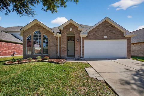 Photo of 3135 Farrel Hill Street St, Fresno, TX 77545 (MLS # 7566511) Photo of 3135 Farrel Hill Street St, Fresno, TX 77545 (MLS # 7566511)