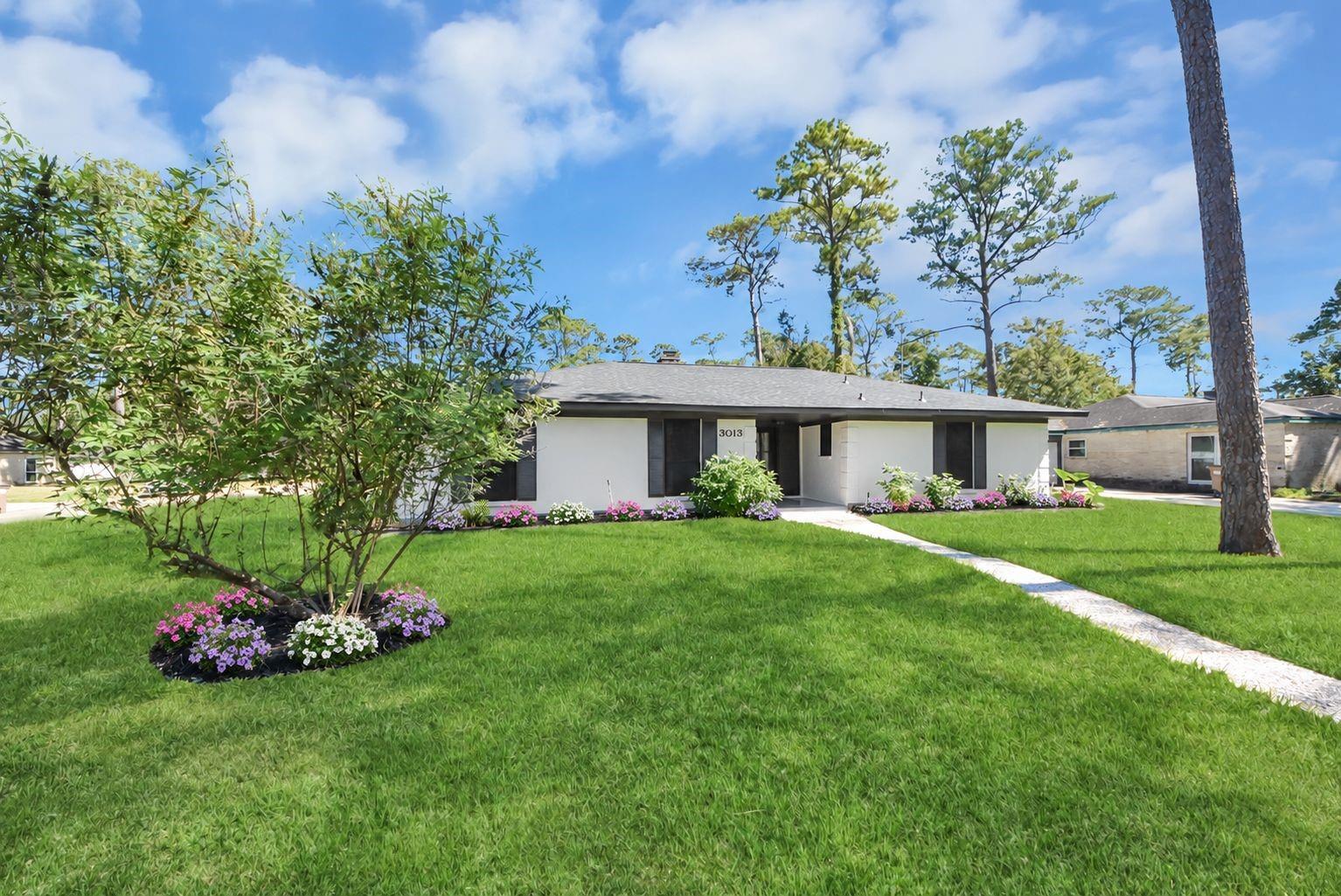 3013 Woodland Drive