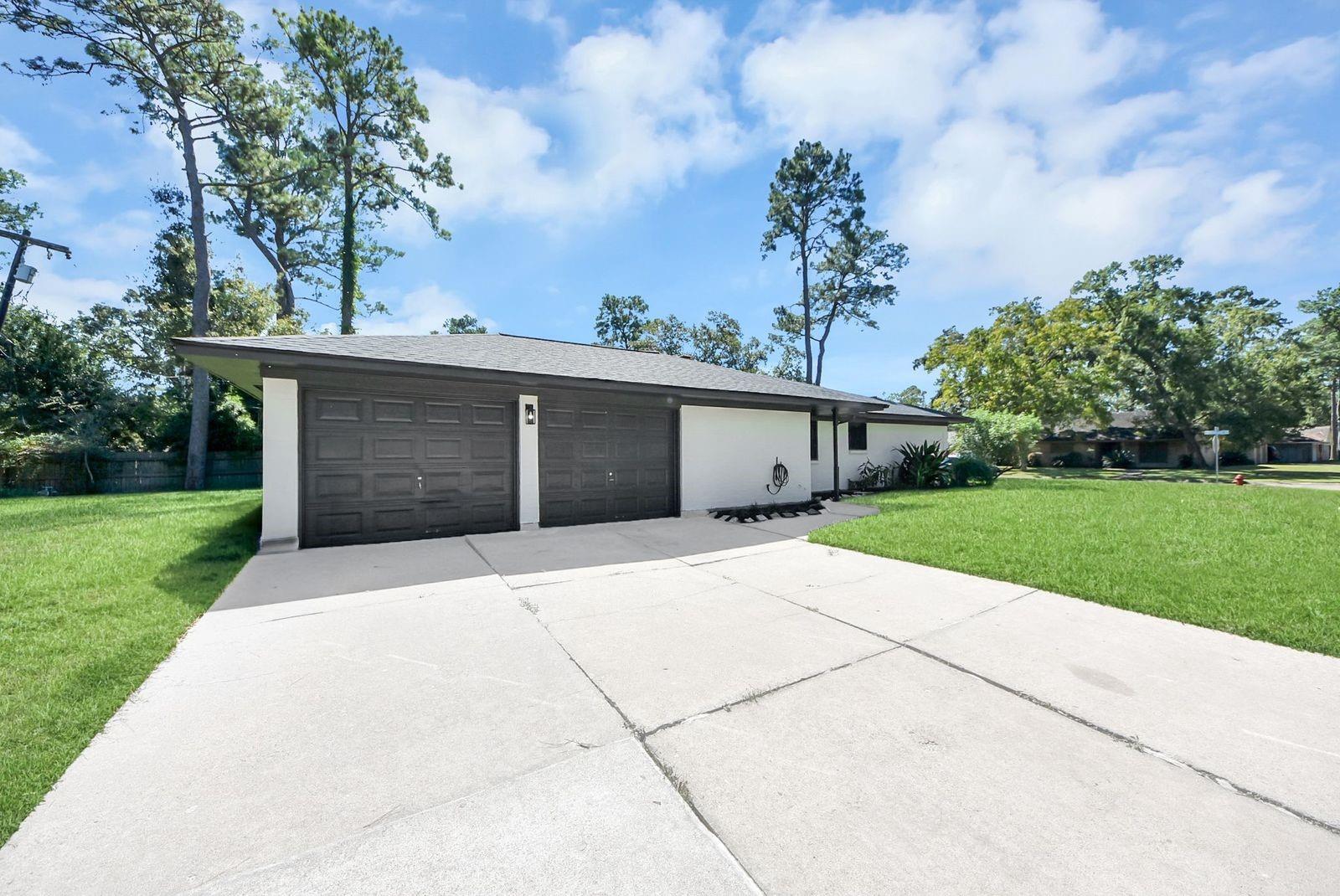 3013 Woodland Drive