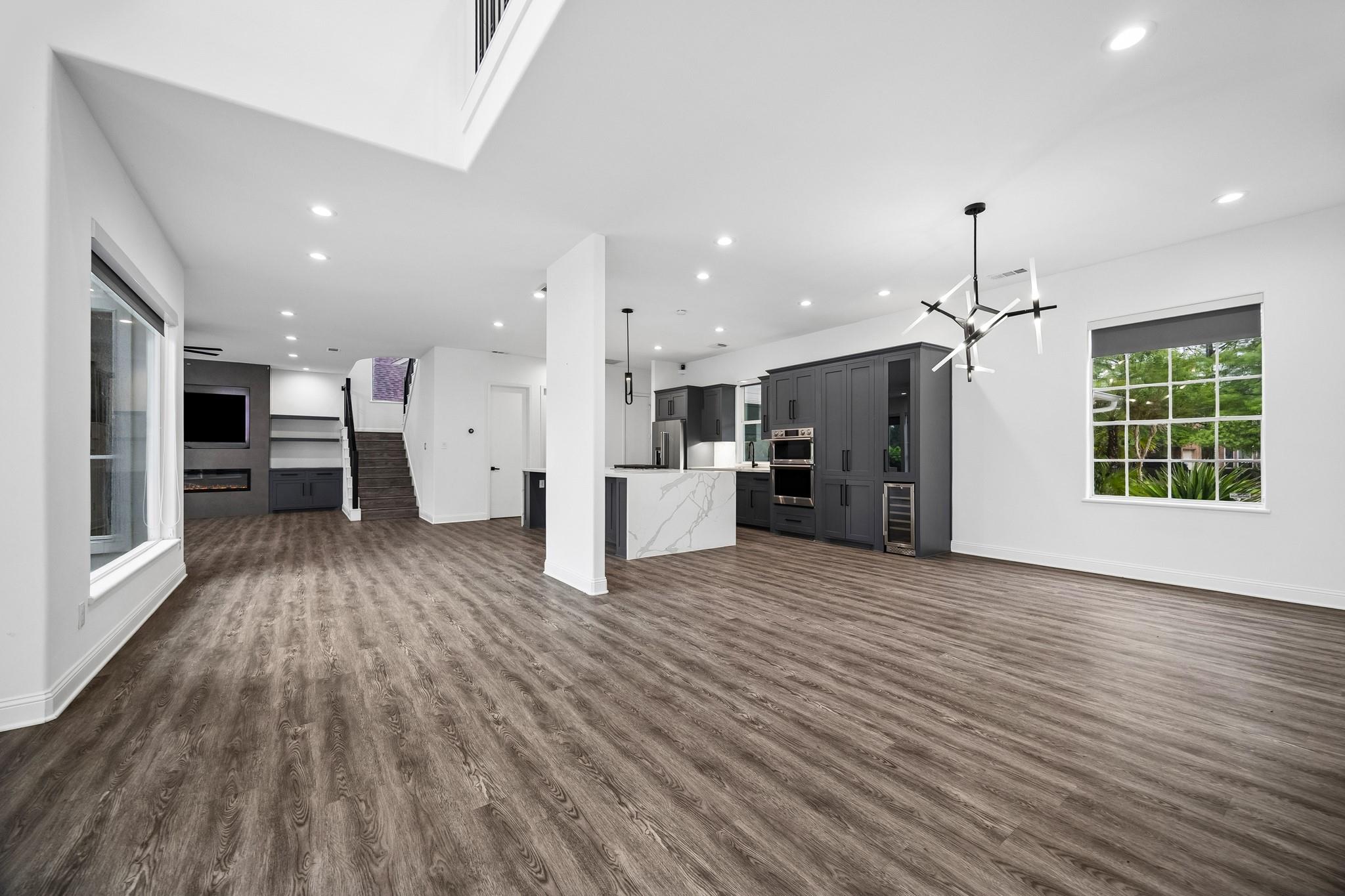 2734 Peninsulas Drive