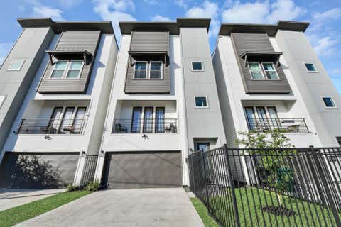 Townhouse For Rent - 3004 Holman Street<br/> Harris County, Houston, TX 77004