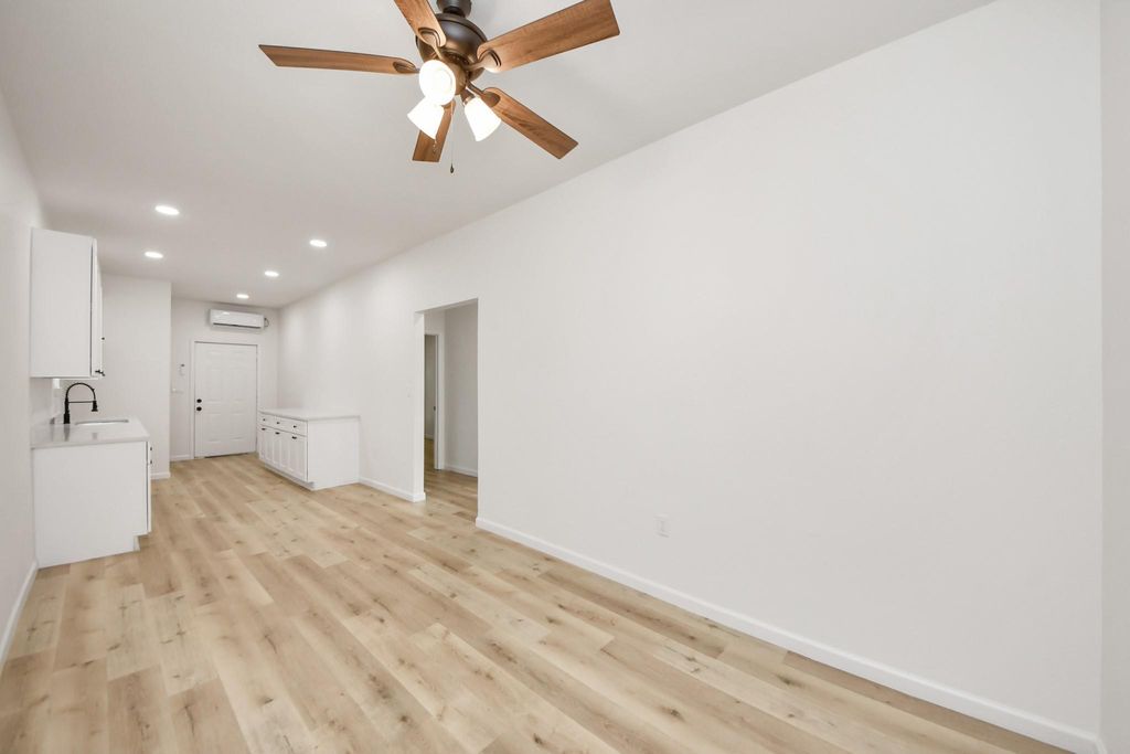 Photo of 7305 Sherman Street, Houston, TX 77011 (MLS # 91986008)