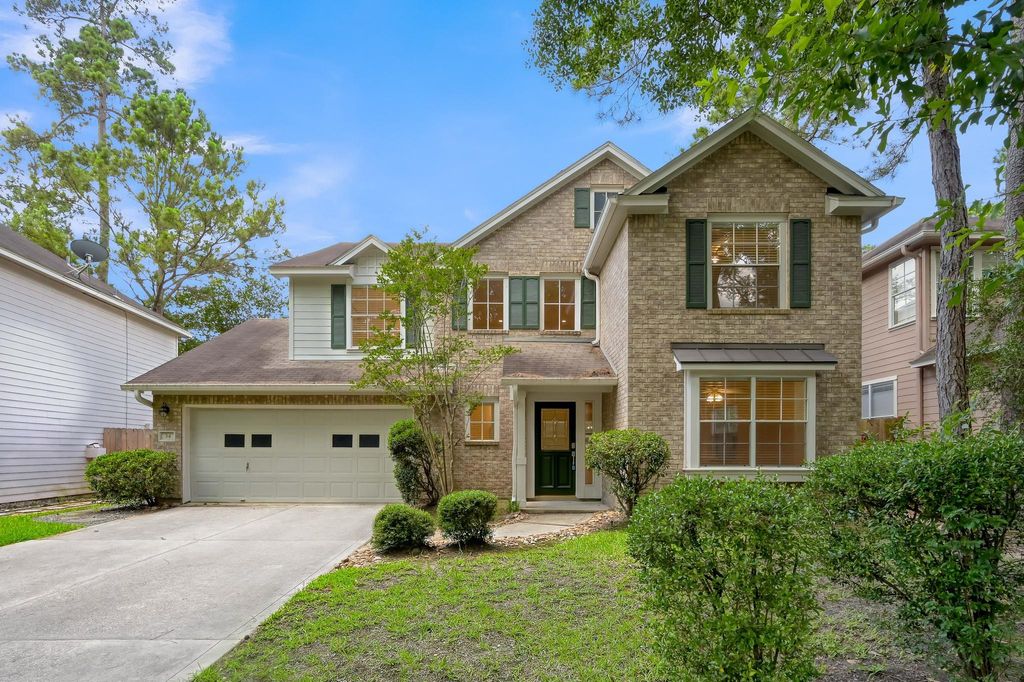Photo of 34 S Willow Point Circle, The Woodlands, TX 77382 (MLS # 84351865)