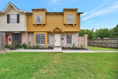 Photo of 3826 Willow Springs Lane #3826, Houston, TX 77080 (MLS # 25358651)