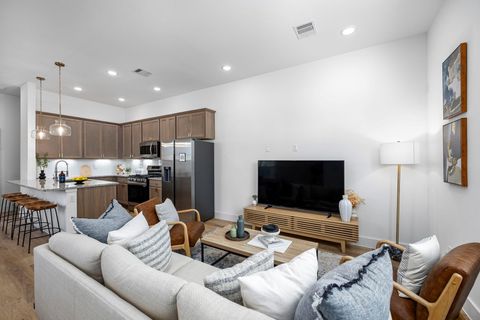 Photo of 1540 W Tidwell Road, Houston, TX 77091 (MLS # 10883113)
