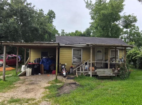 Photo of 14544 Renault Street, Houston, TX 77015 (MLS # 20617210)