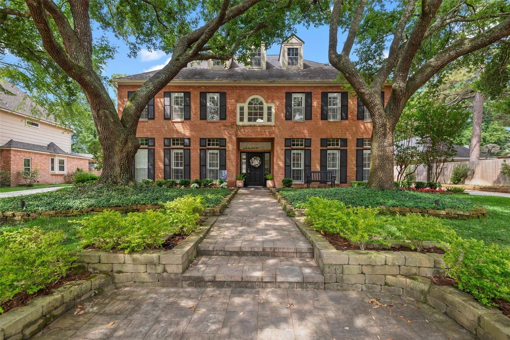 Photo of 1811 Wild Plum Court, Houston, TX 77345 (MLS # 82428007)