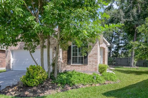 Photo of 2 Gleneden Court, Conroe, TX 77384 (MLS # 36108807)