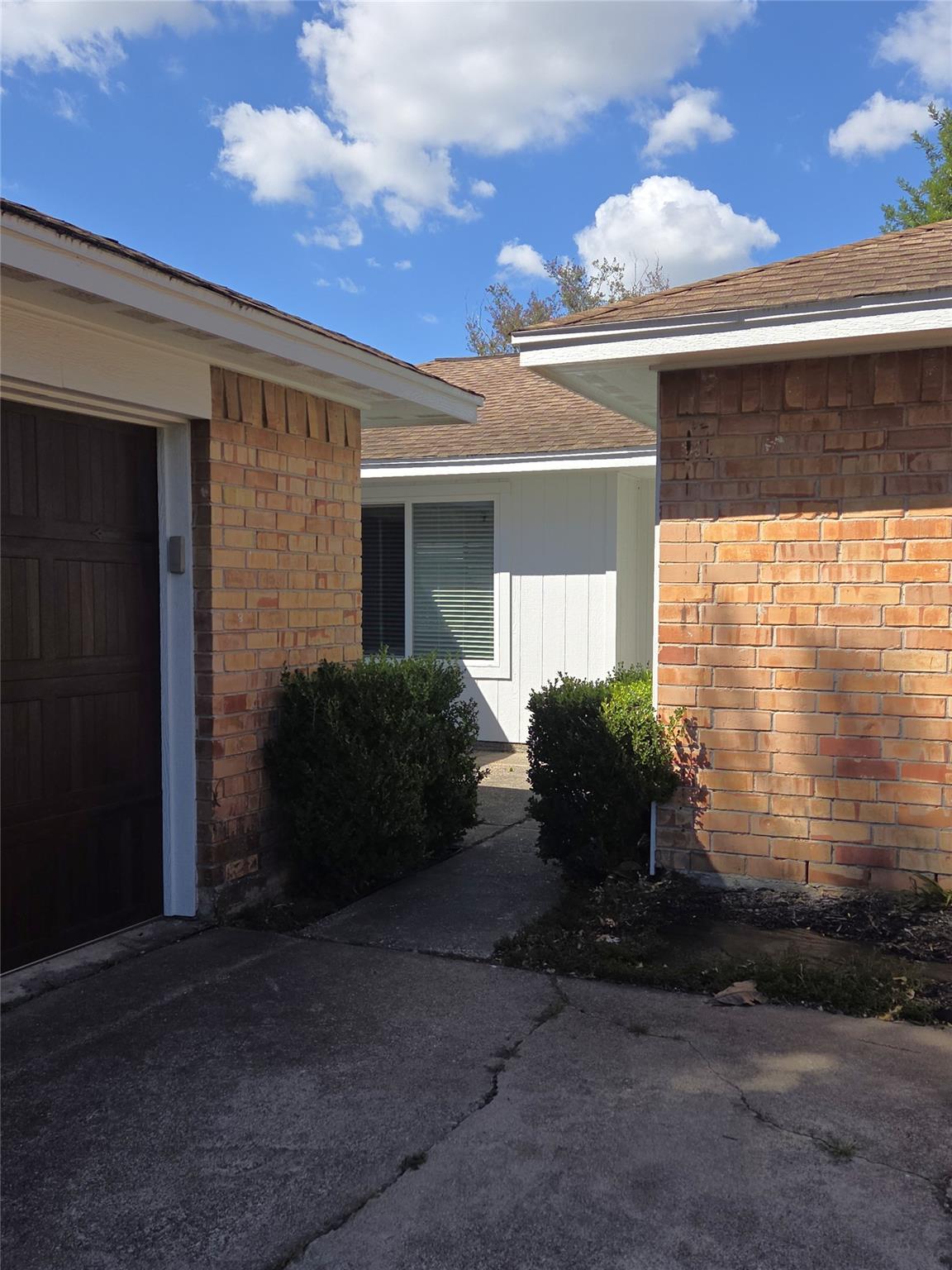 9807 Rocky Hollow Road