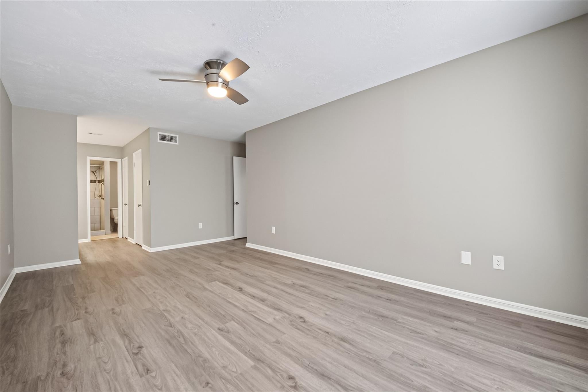 1746 Cloister Drive 6