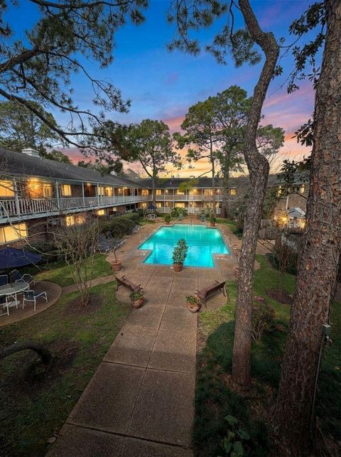 Photo of 4040 San Felipe Street #202, Houston, TX 77027 (MLS # 17260550)