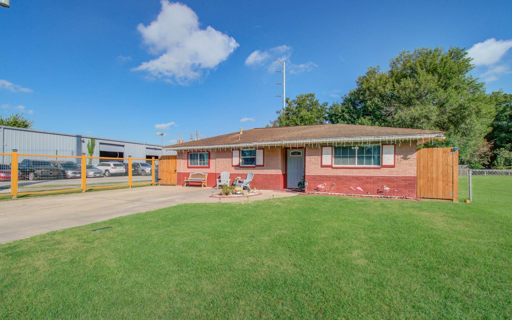 1115 Iowa Street