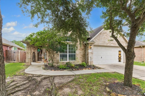 Photo of 19910 Sternwood Manor Drive, Spring, TX 77379 (MLS # 95275929)