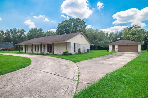 Photo of 2808 Morenci Street, Pearland, TX 77584 (MLS # 14451548)