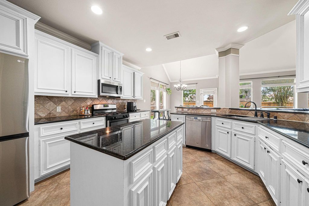 Photo of 2530 Cezanne Circle, Missouri City, TX 77459 (MLS # 44355866)