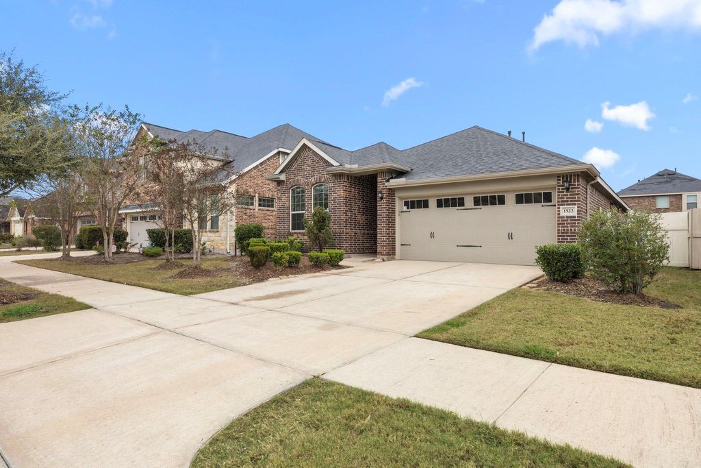 Photo of 1522 New Urban Way, Houston, TX 77047 (MLS # 6911194)