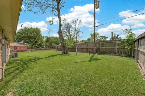 Tiny photo for 5707 Trafalgar Drive, Houston, TX 77085 (MLS # 82736568)