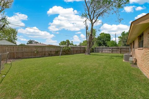 Tiny photo for 5707 Trafalgar Drive, Houston, TX 77085 (MLS # 82736568)