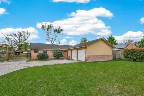 Tiny photo for 5707 Trafalgar Drive, Houston, TX 77085 (MLS # 82736568)