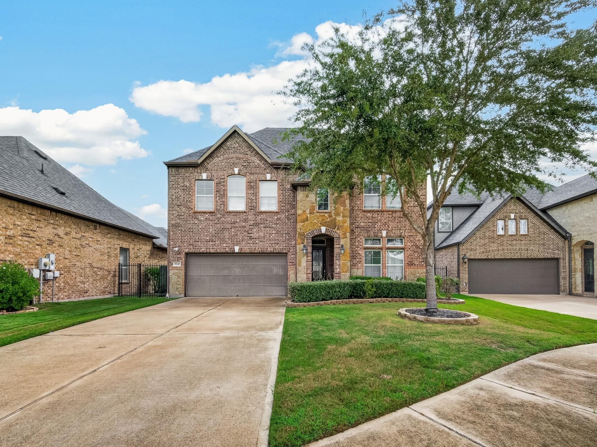 5247 Pickford Grove