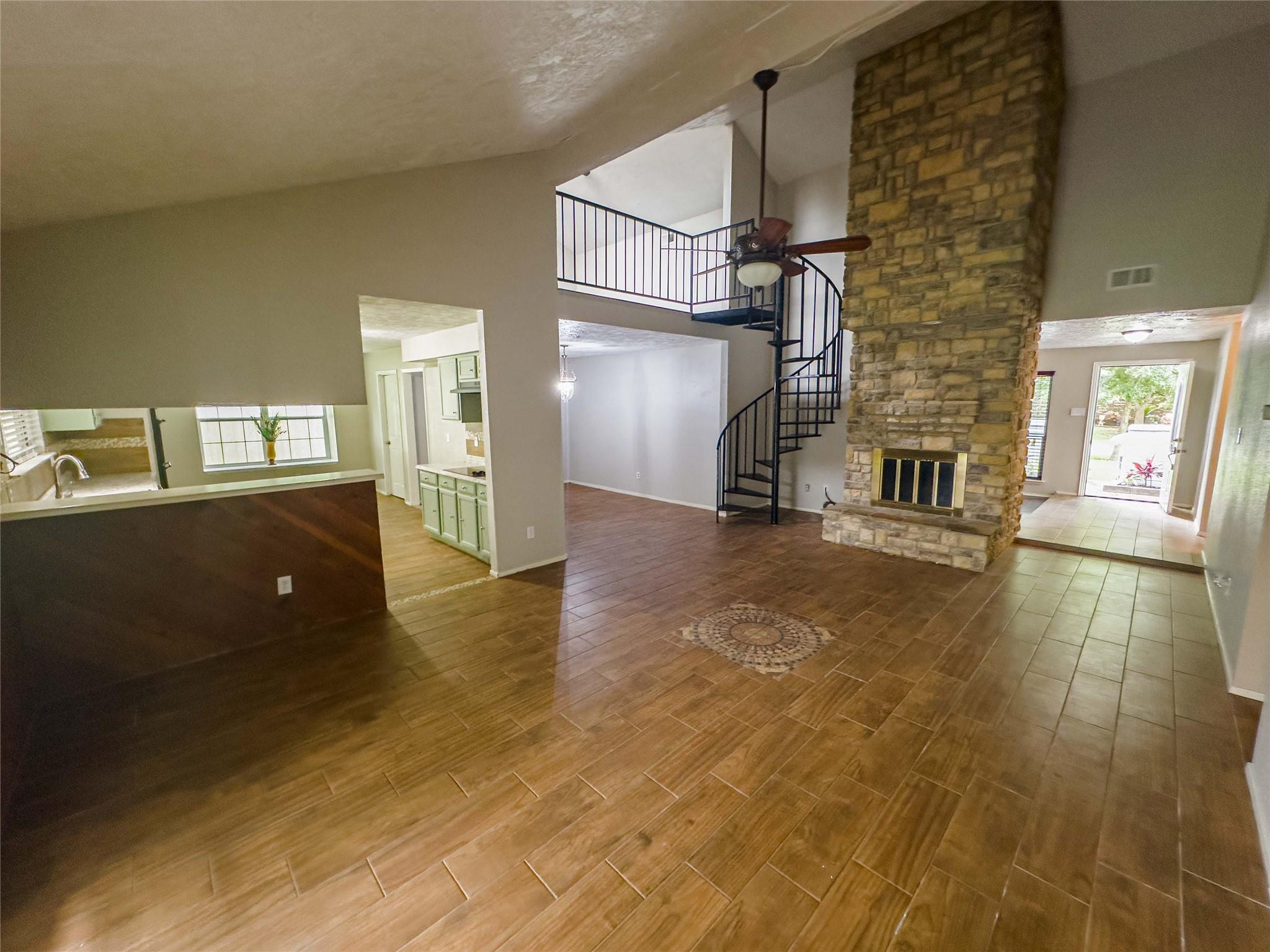 17434 Crows Nest Way