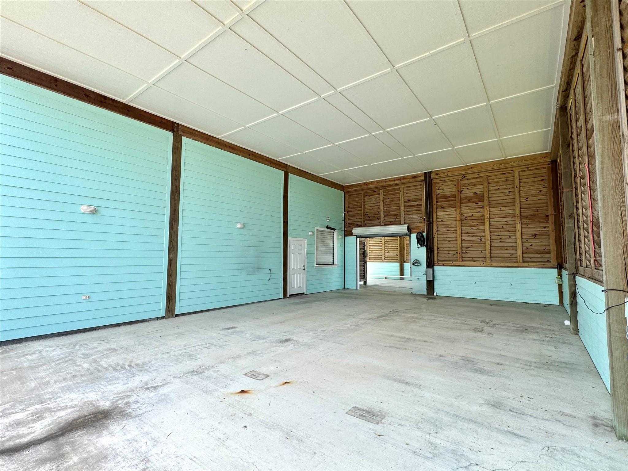 945 Alberdie Drive
