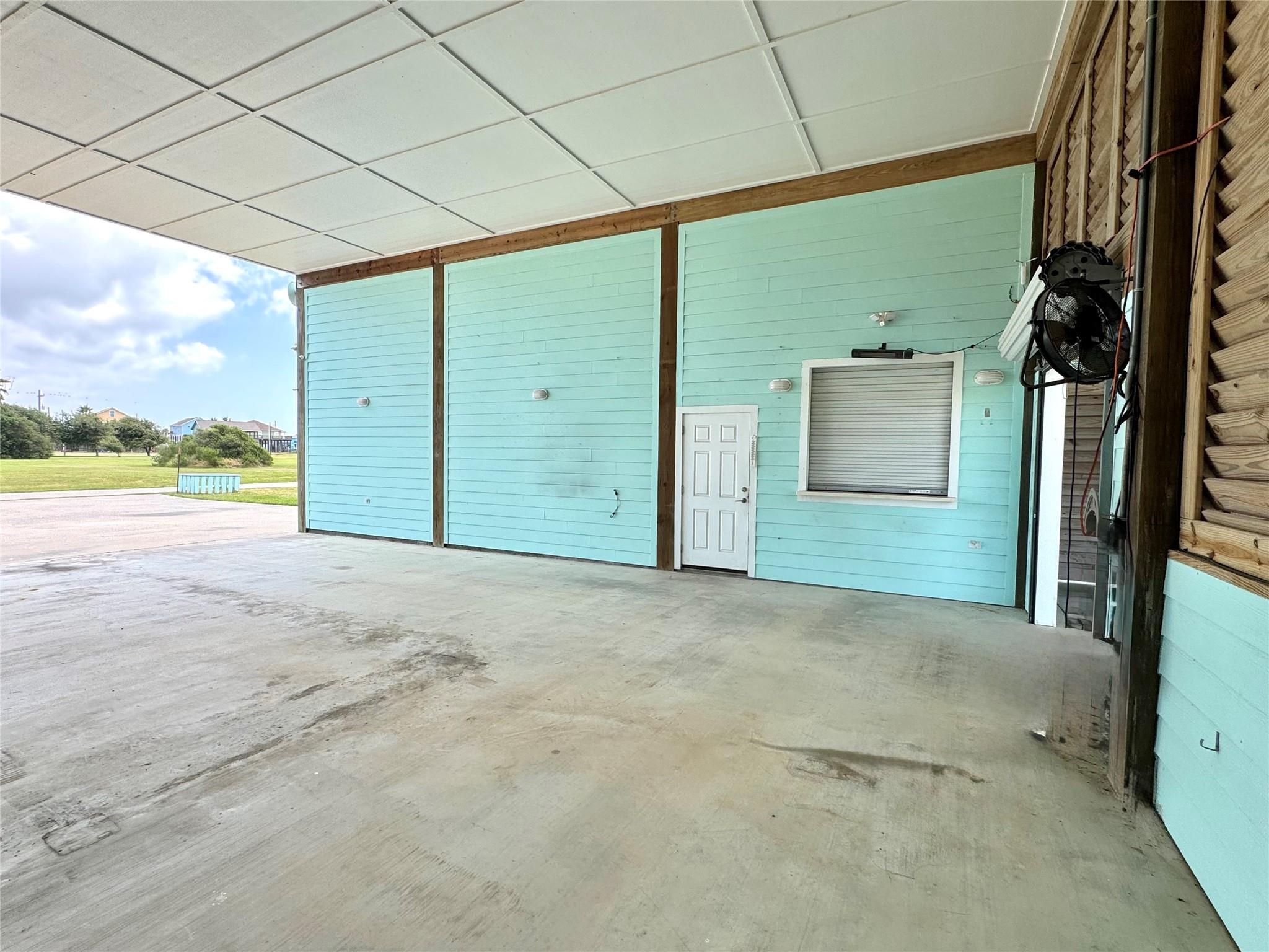 945 Alberdie Drive