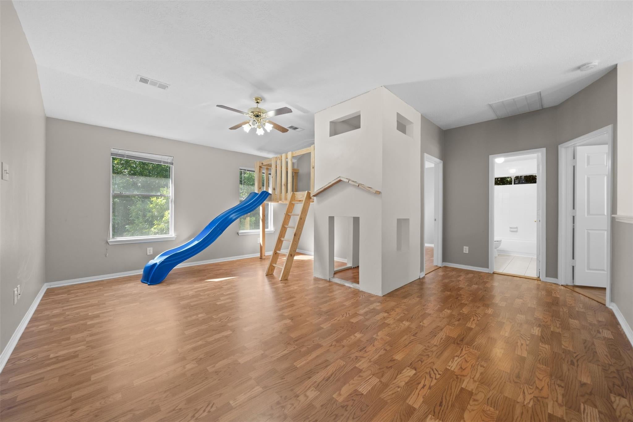 2138 Mossy Trail Drive