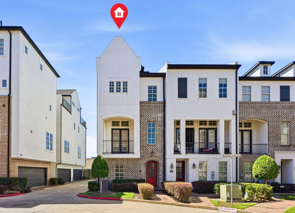 Photo of 2027 Fannin Station, Houston, TX 77045 (MLS # 76050698)