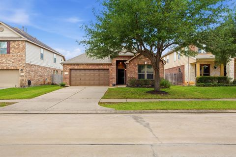Photo of 11103 Avery Oaks Lane, Richmond, TX 77406 (MLS # 36704197)