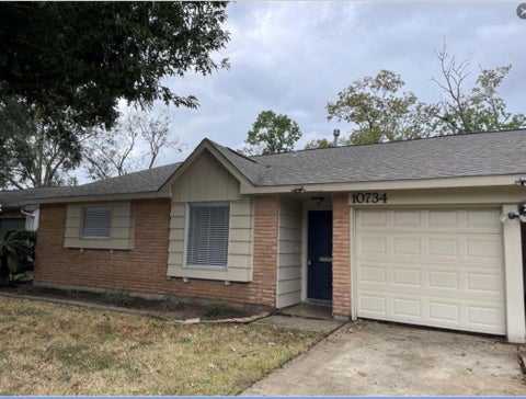 Photo of 10734 Braewick Drive, Houston, TX 77096 (MLS # 98452754)