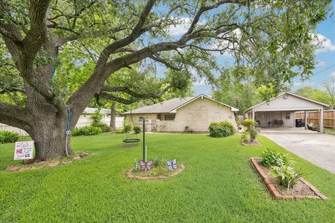 Photo of 9222 Arledge Street, Houston, TX 77075 (MLS # 83625631)