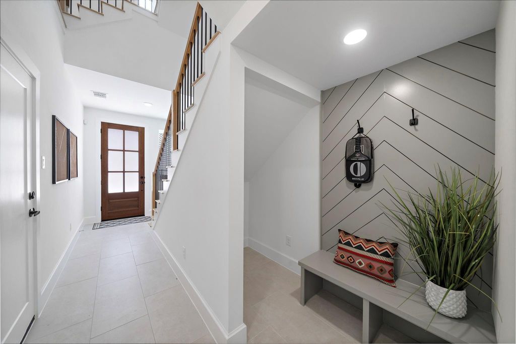 Photo of 923 Fisher Street #A, Houston, TX 77018 (MLS # 60007793)