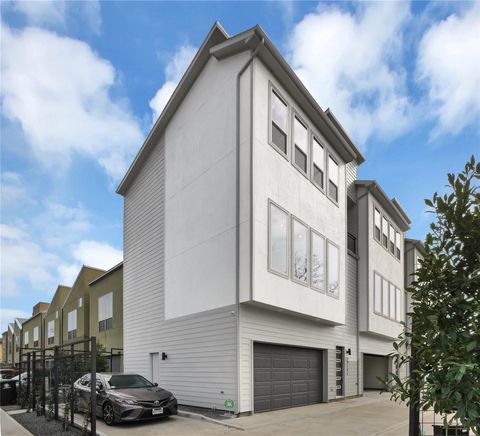 Photo of 2916 Cline Street, Houston, TX 77020 (MLS # 78832205)