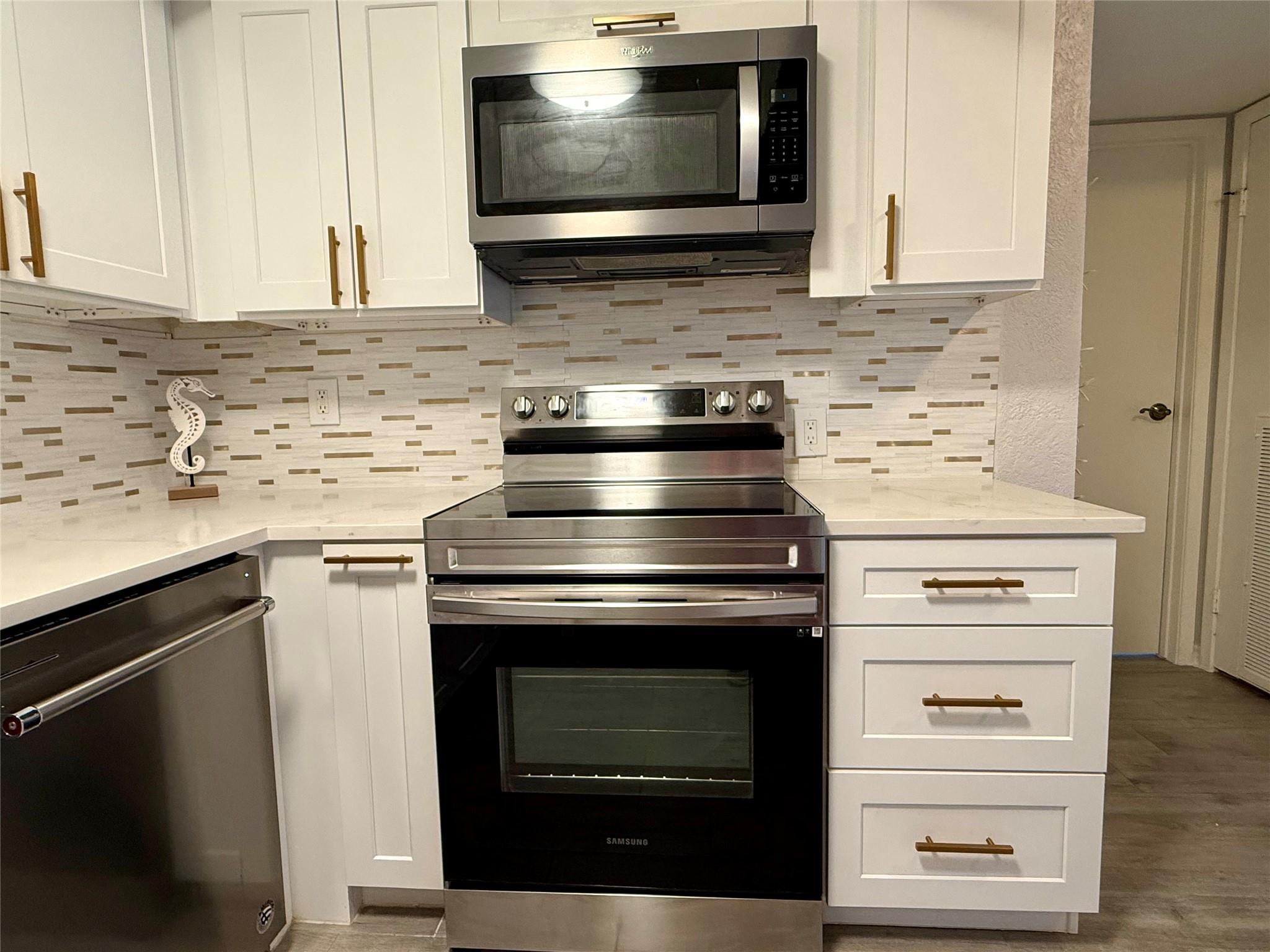 18515 Egret Bay Boulevard 901