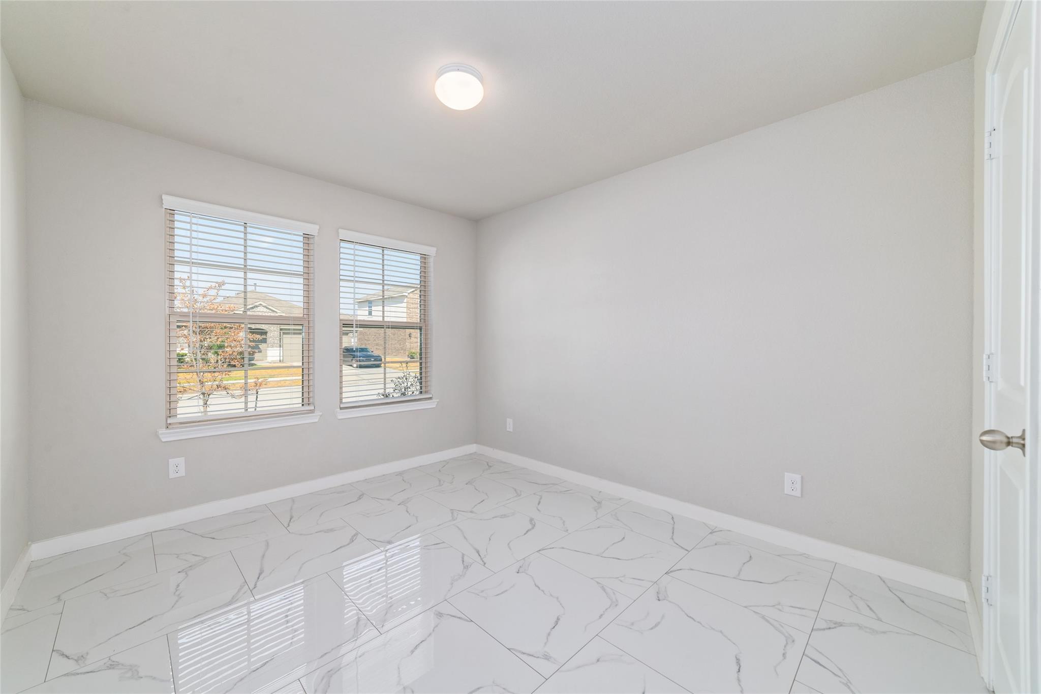 5502 Creekside Ridge Trail