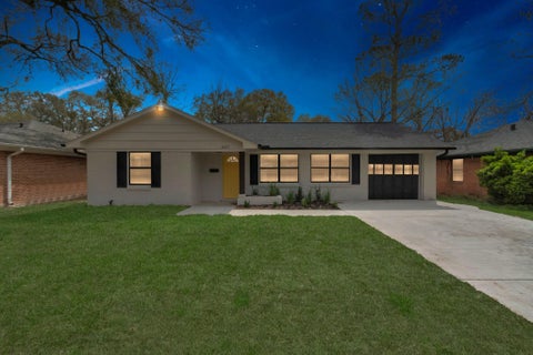 Photo of 2107 Wakefield Drive, Houston, TX 77018 (MLS # 56991959)