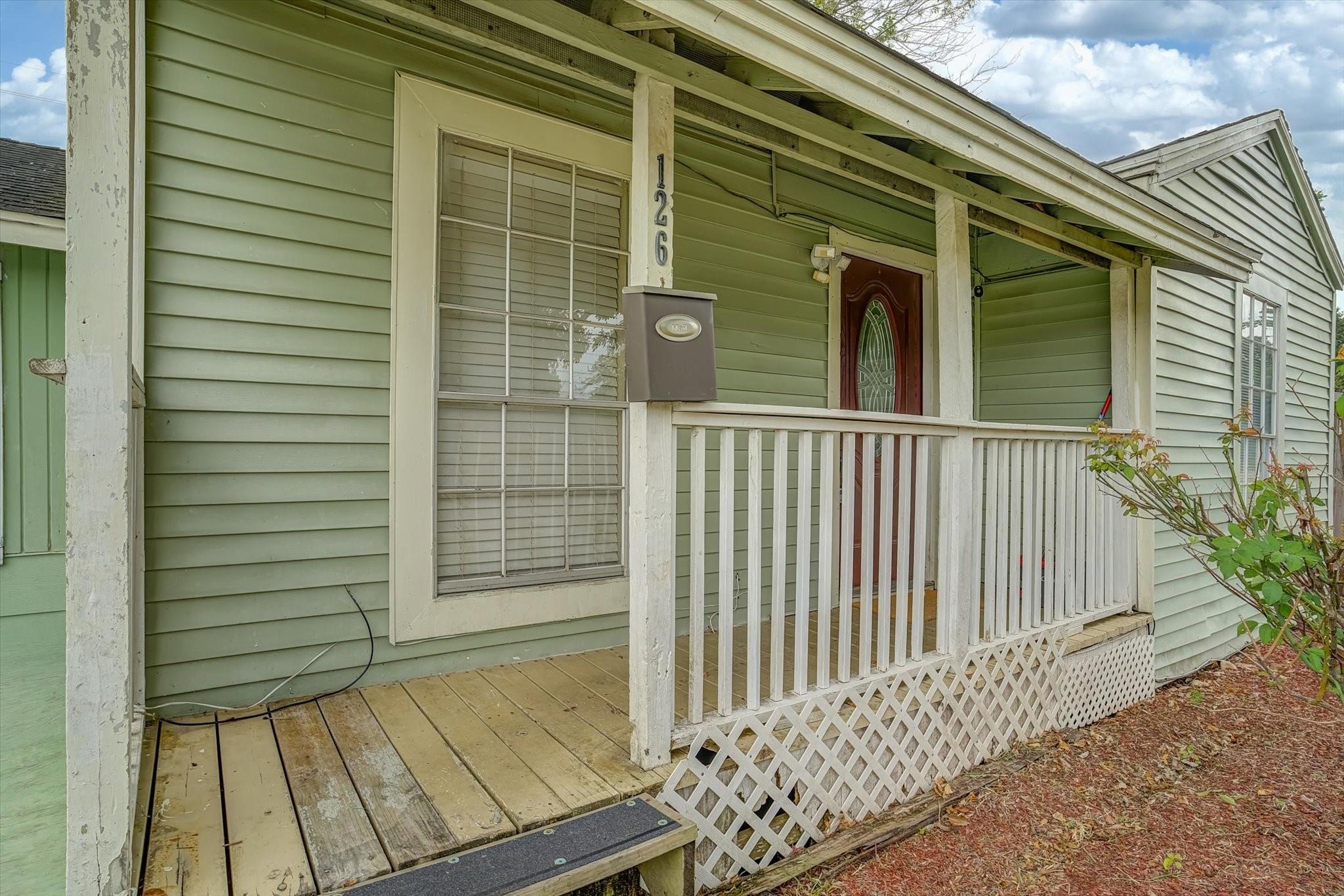 126 Huisache Street