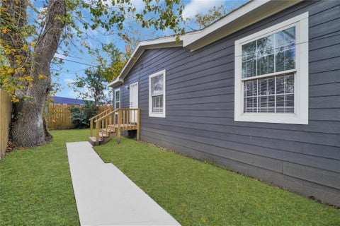 Photo of 6819 Crestmont St ST #A, Houston, TX 77033 (MLS # 40240160)