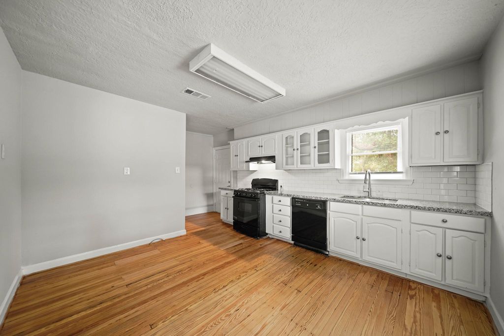 Photo of 418 Spooner Street, Pasadena, TX 77506 (MLS # 46046923)